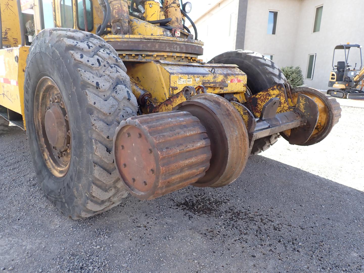 ./imagenes/INVOICE/2019/16595/EXCAVADORA FERROCARRILERA SOBRE LLANTAS SWINGMASTER_ 181 (5).JPG